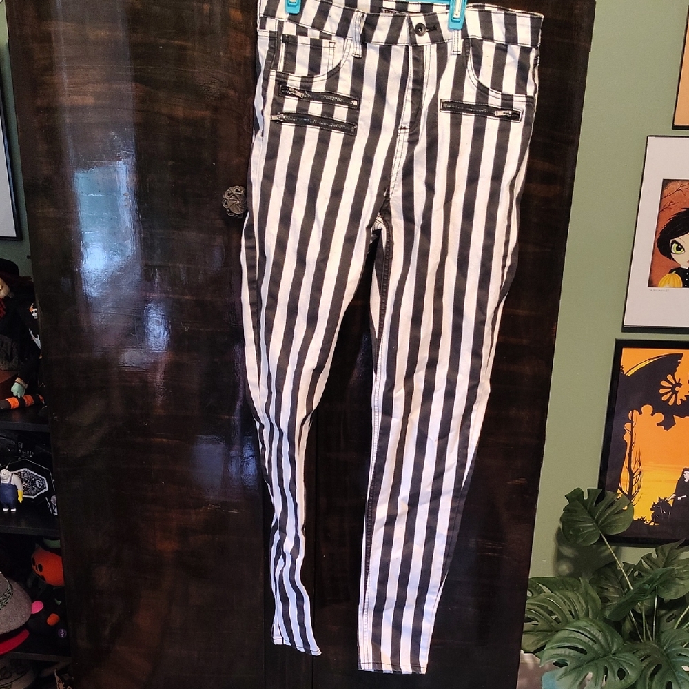 Blackheart Hot Topic Goth Beetlejuice Striped Skinny Jeans